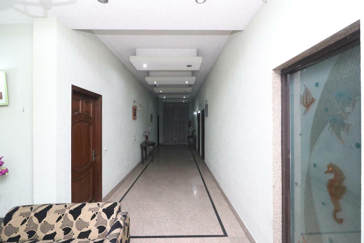 Oyo 24672 Bharat Guest House Δελχί Εξωτερικό φωτογραφία