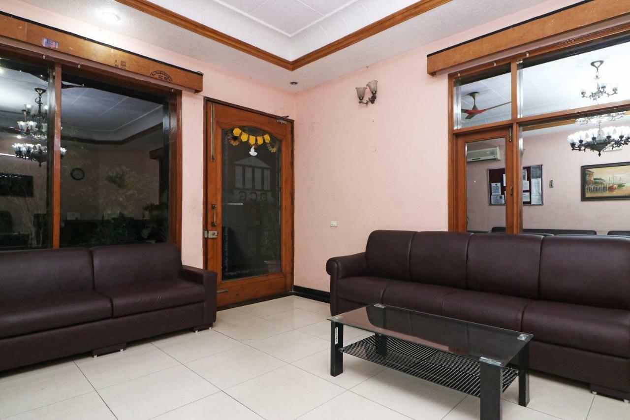 Oyo 24672 Bharat Guest House Δελχί Εξωτερικό φωτογραφία