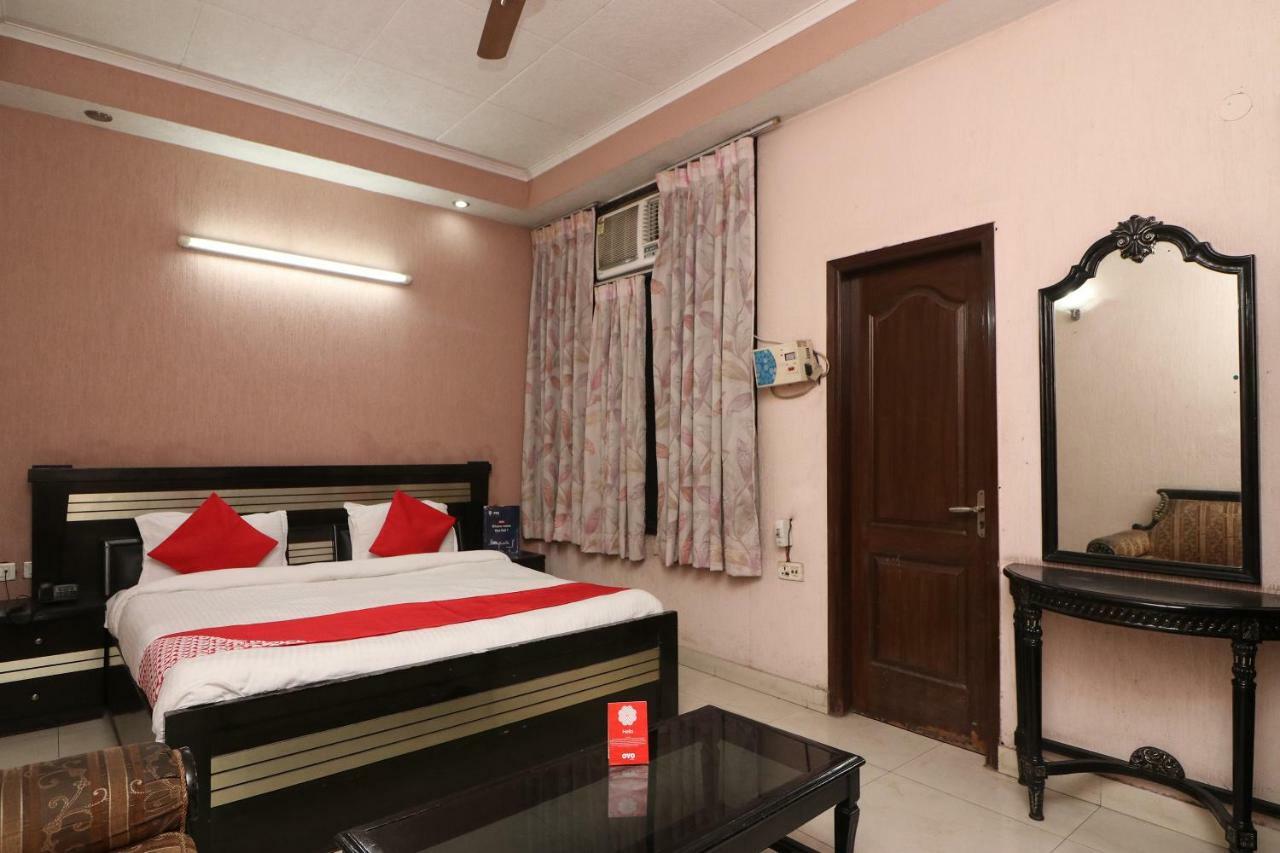 Oyo 24672 Bharat Guest House Δελχί Εξωτερικό φωτογραφία